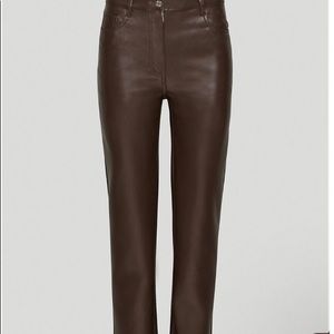Size 6 Aritzia Melina Pant in Mocha Brown. Worn once, perfect condition.